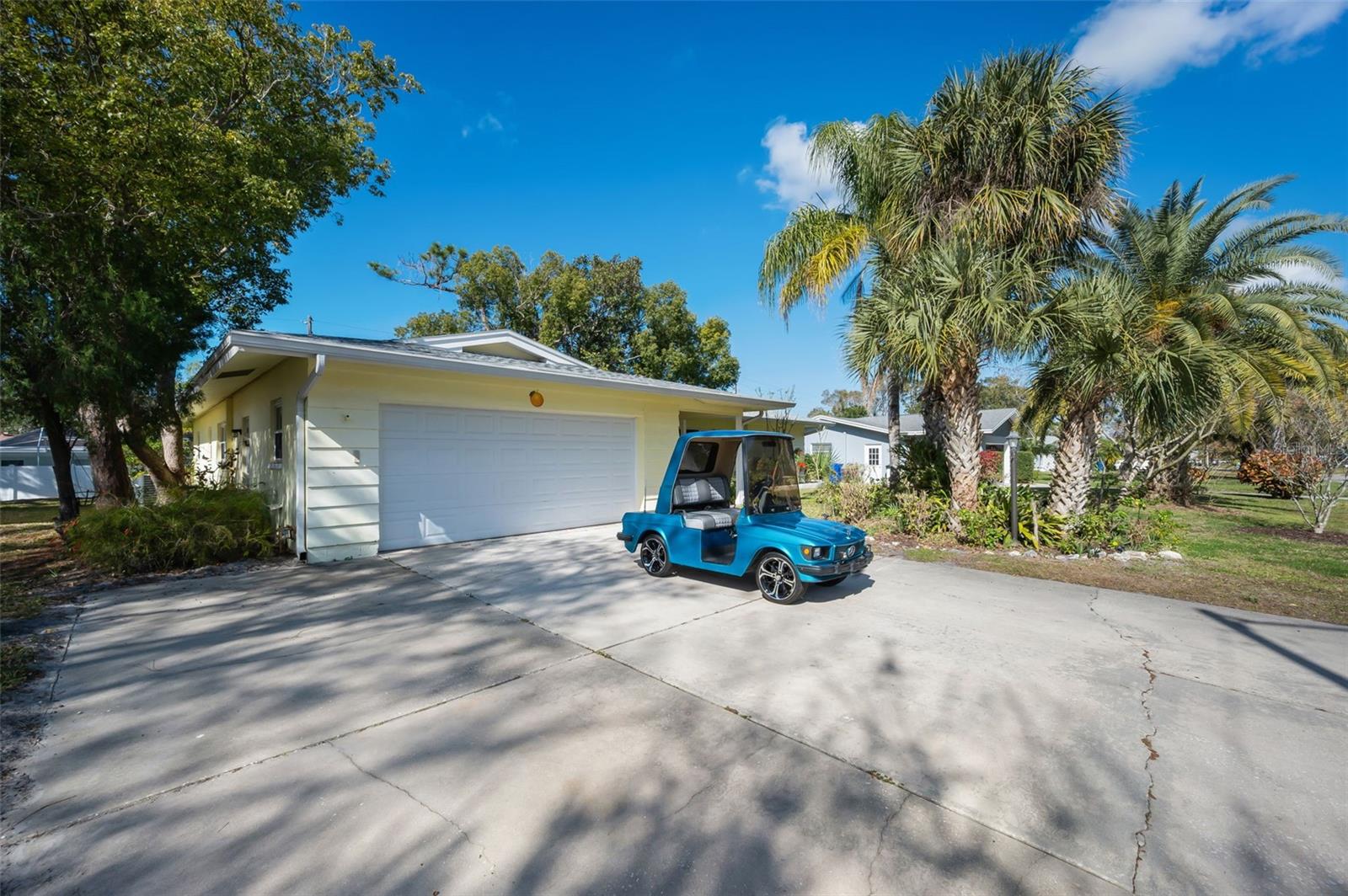 2310 SARAZEN DR — photo 3