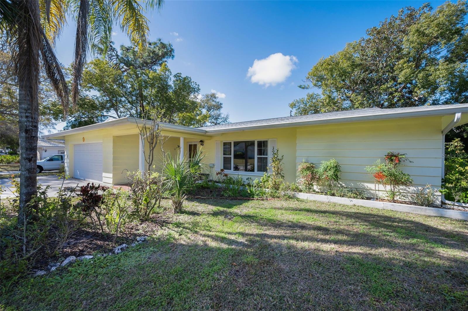 2310 SARAZEN DR — photo 10