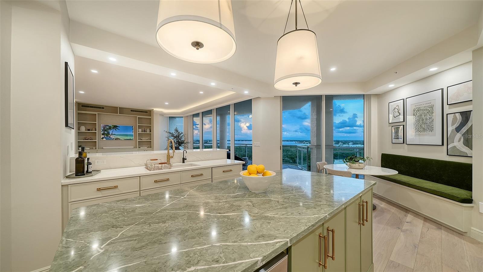 1300 BENJAMIN FRANKLIN DR #809 — photo 42
