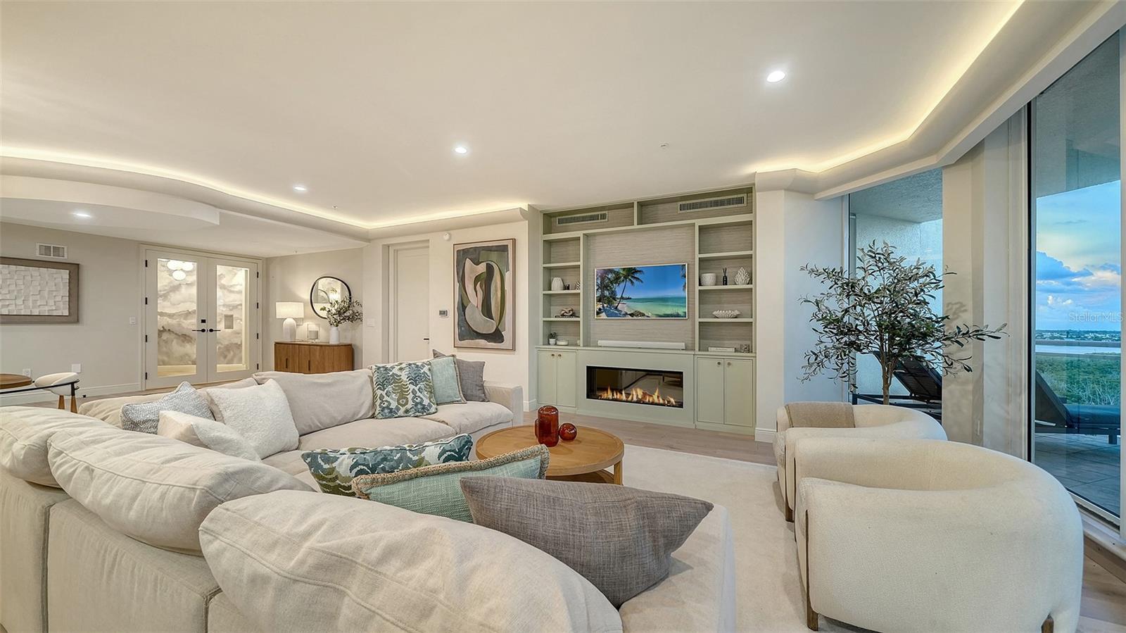 1300 BENJAMIN FRANKLIN DR #809 — photo 32