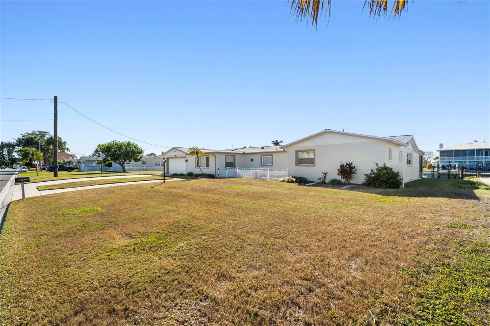 5003 COMMONWEALTH RD — photo 3