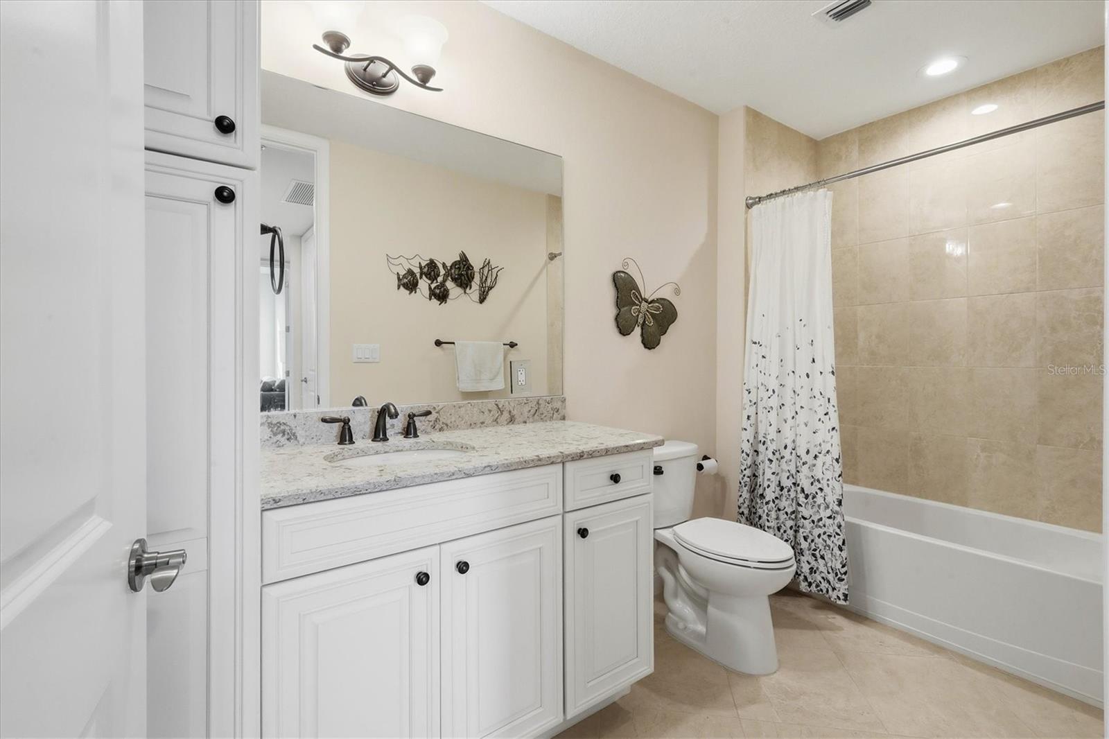 395 ARUBA CIR #303 — photo 27