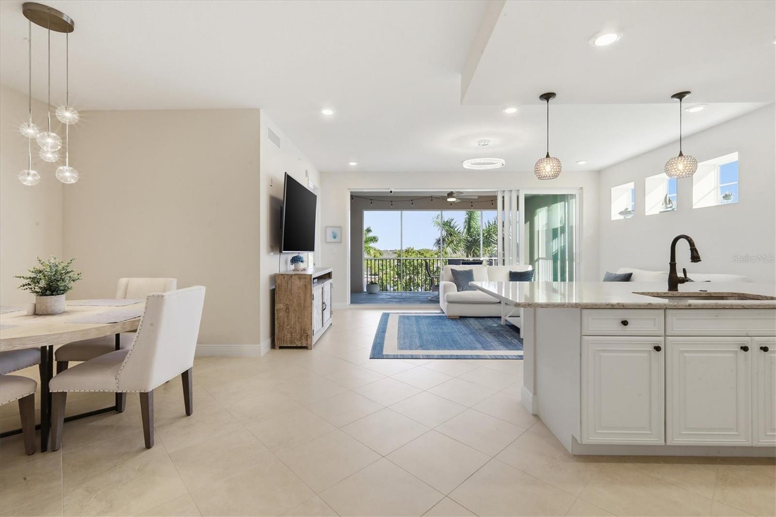 395 ARUBA CIR #303 — photo 6