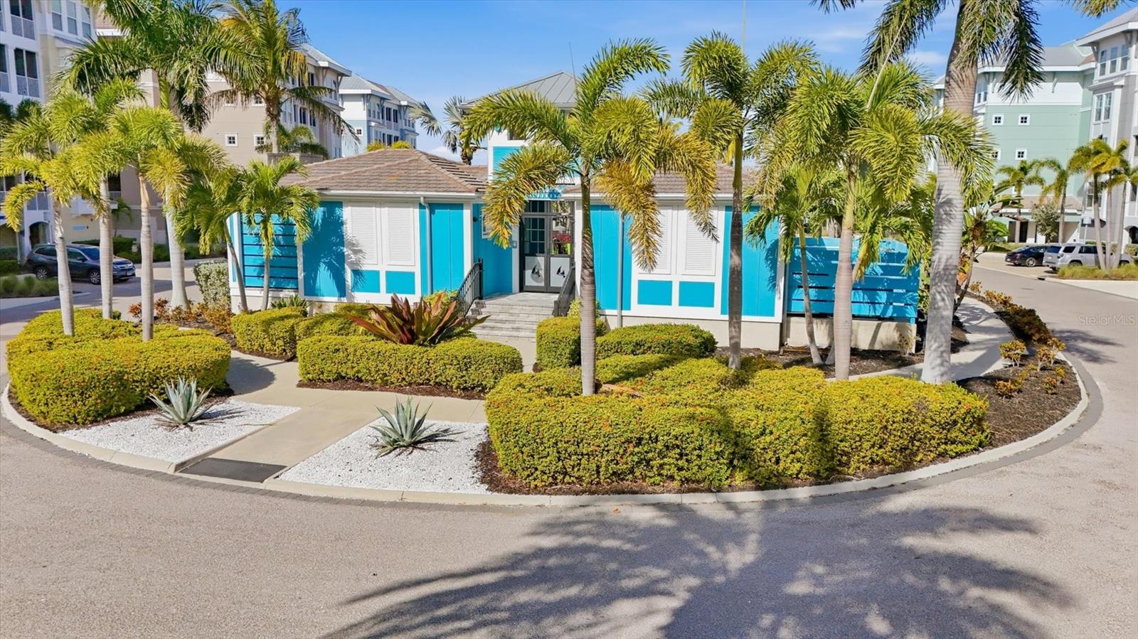 395 ARUBA CIR #303 — photo 36