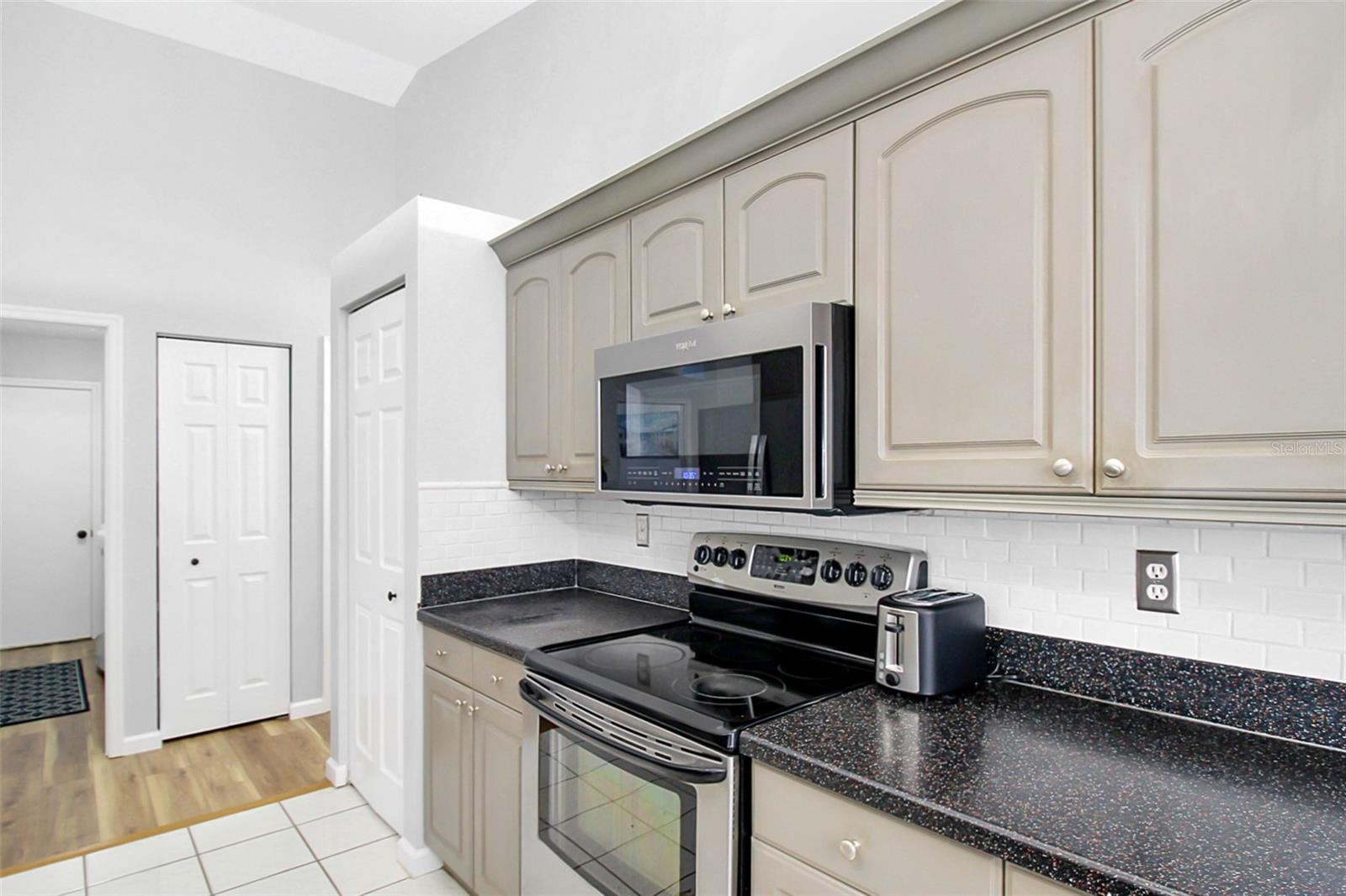 5111 13TH AVENUE DR W — photo 35