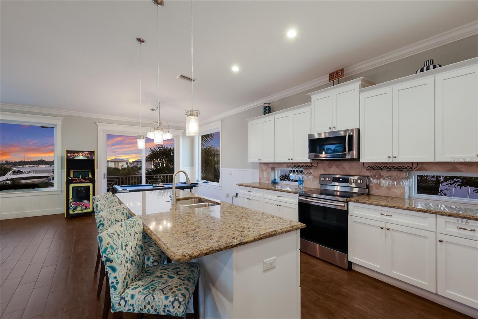 206 CHURCH AVE — photo 20