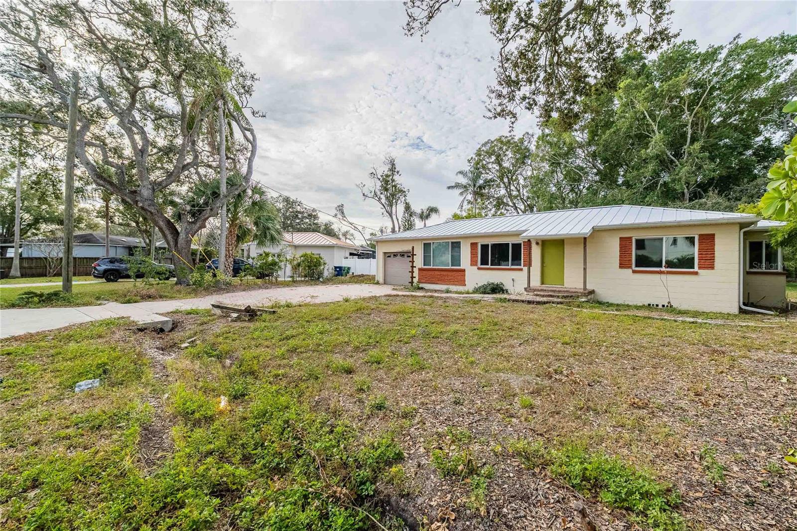 6213 SANDERS DR — photo 13