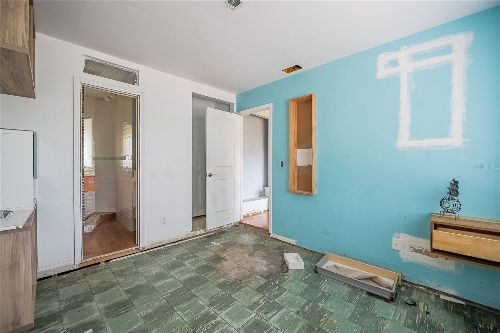 6213 SANDERS DR — photo 31