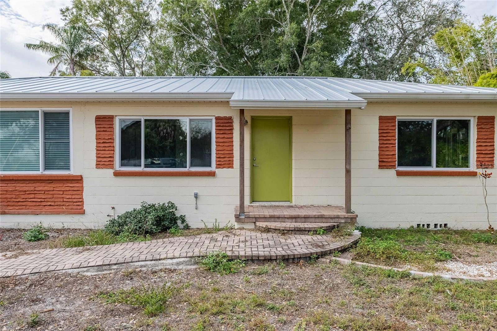 6213 SANDERS DR — photo 14