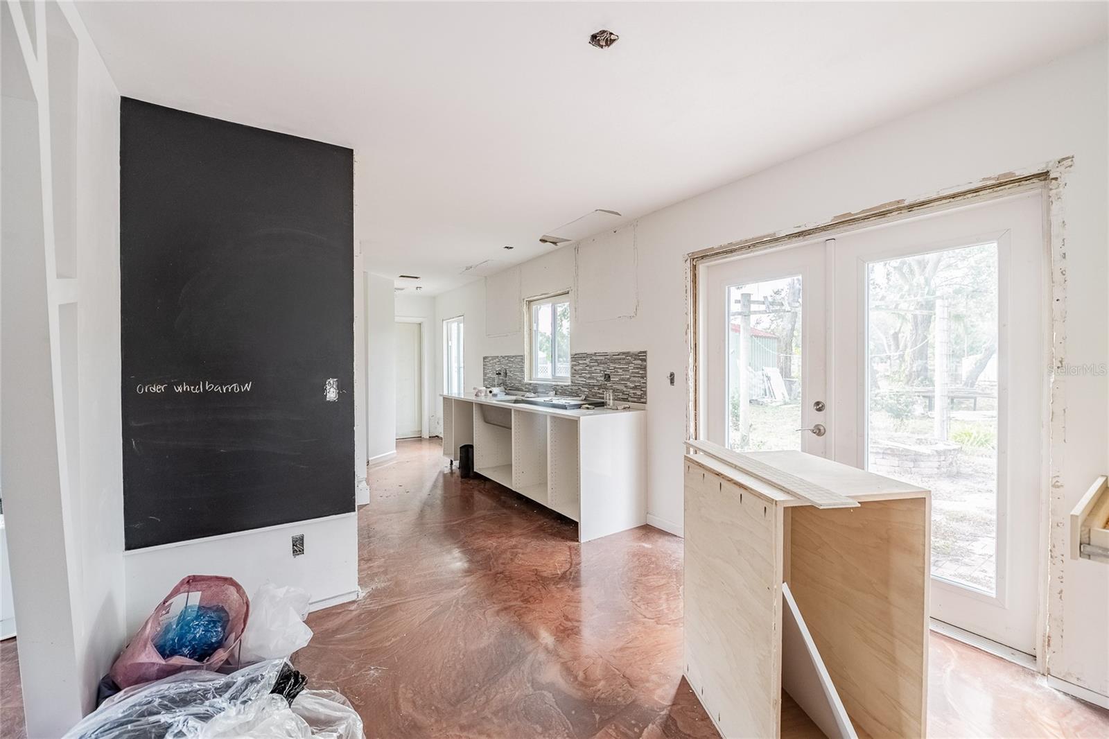 6213 SANDERS DR — photo 22