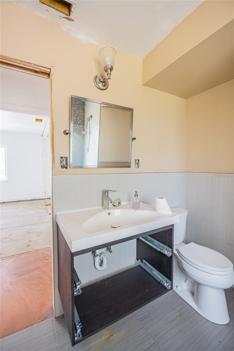 6213 SANDERS DR — photo 39