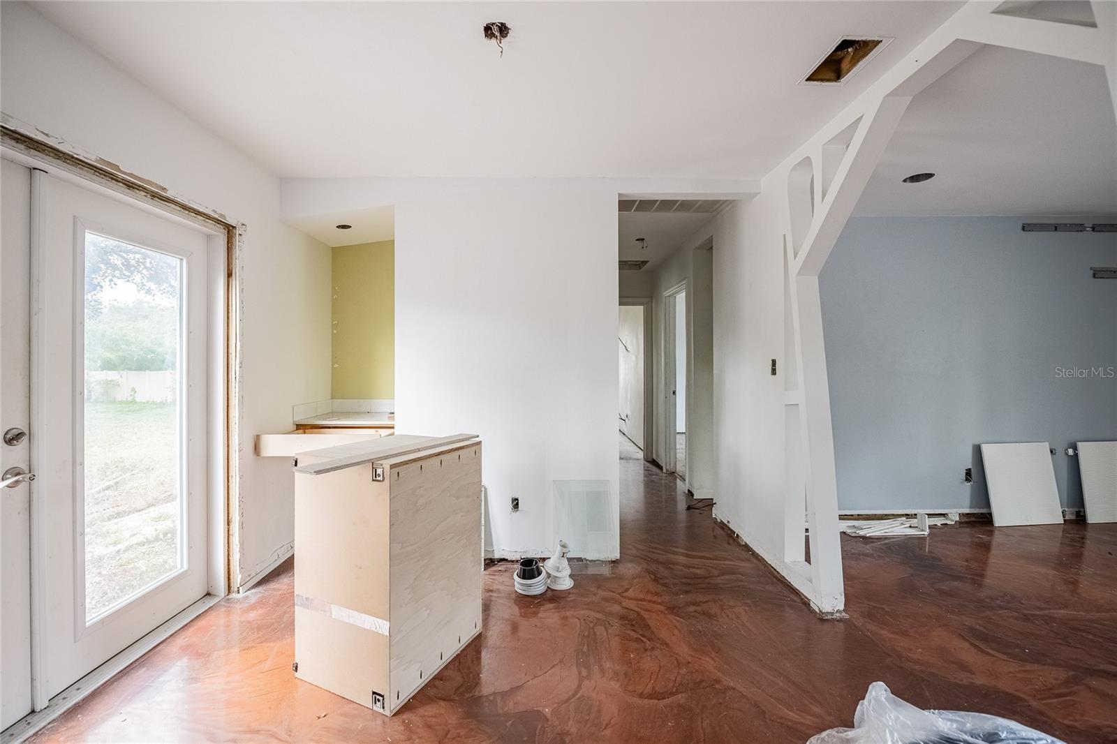 6213 SANDERS DR — photo 27
