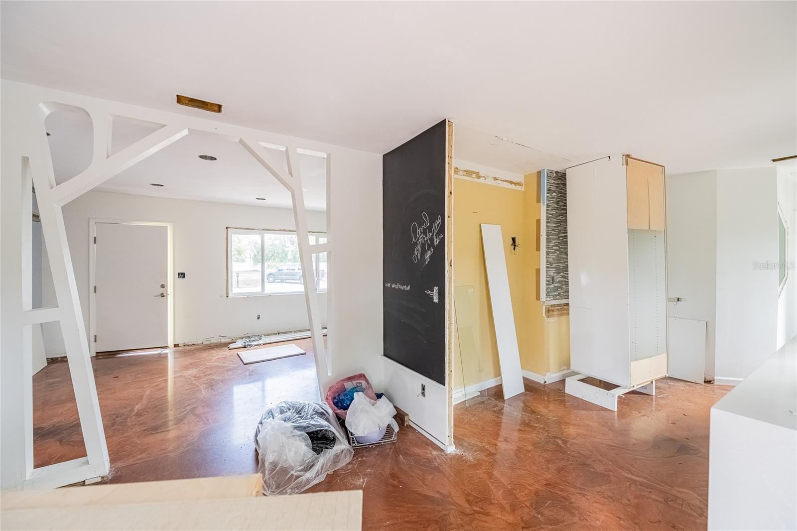 6213 SANDERS DR — photo 23