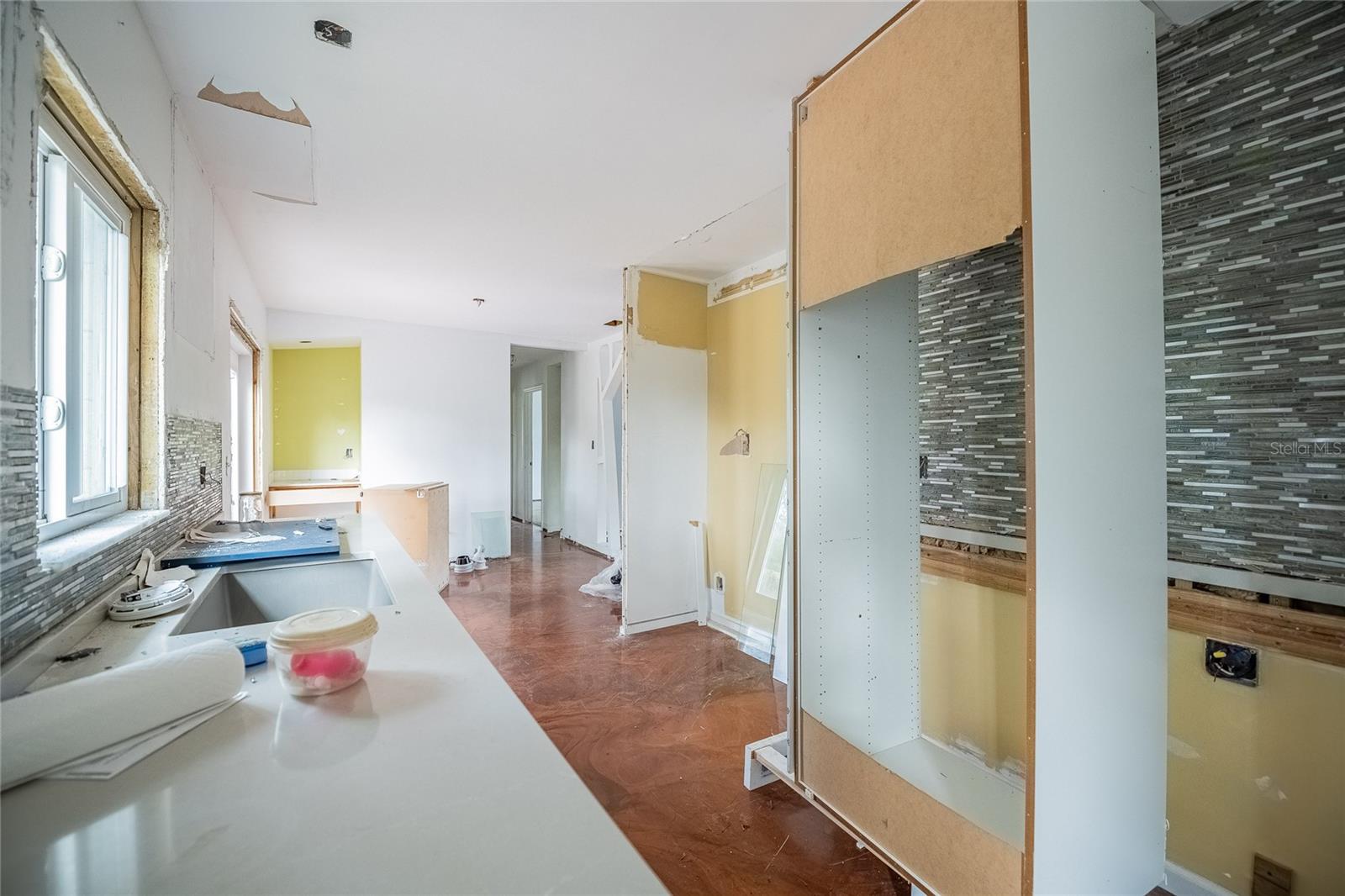 6213 SANDERS DR — photo 25