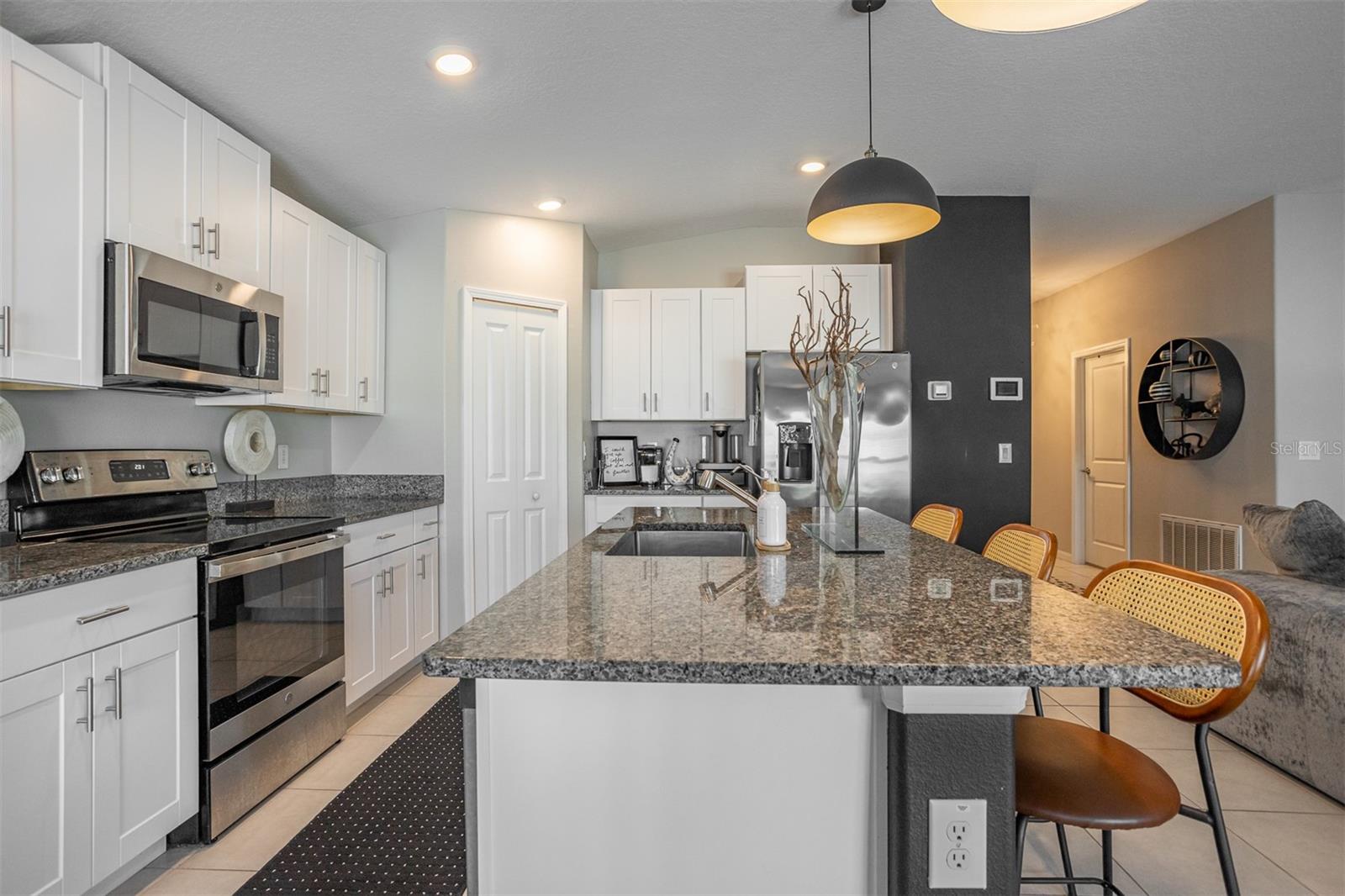 15415 MILLER CREEK DR — photo 13