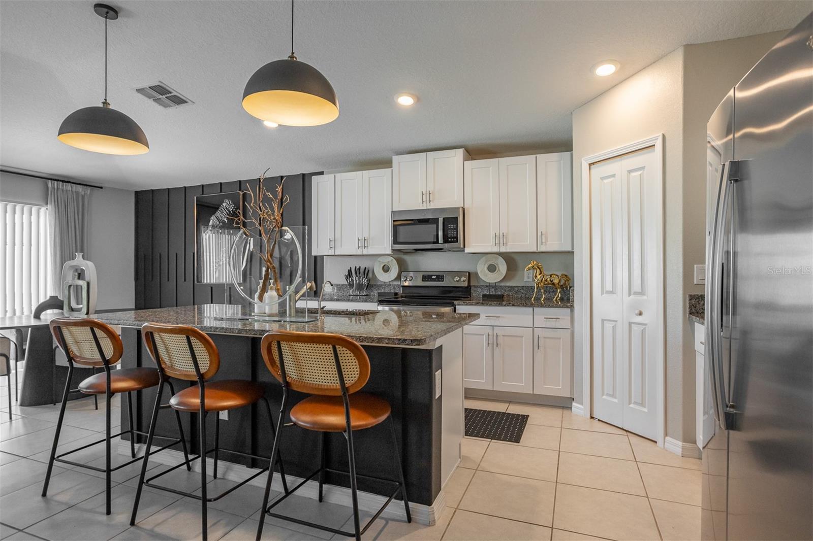 15415 MILLER CREEK DR — photo 11