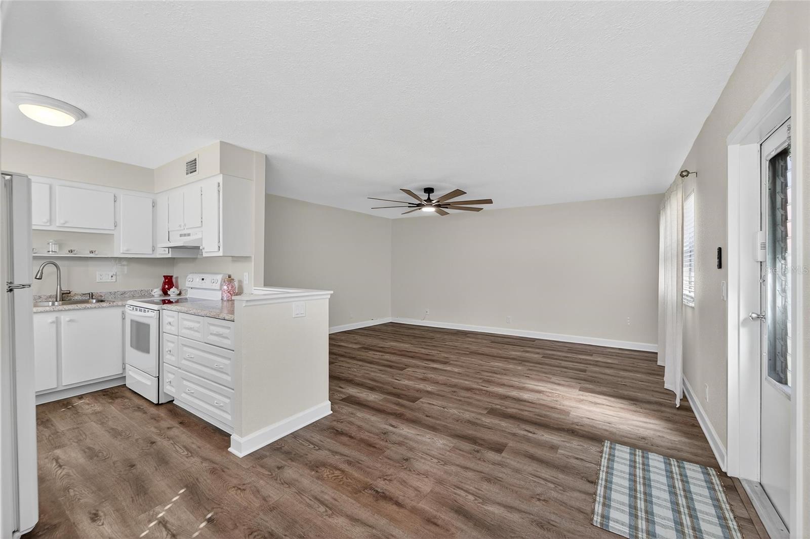 1802 BEDFORD LN #12 — photo 7
