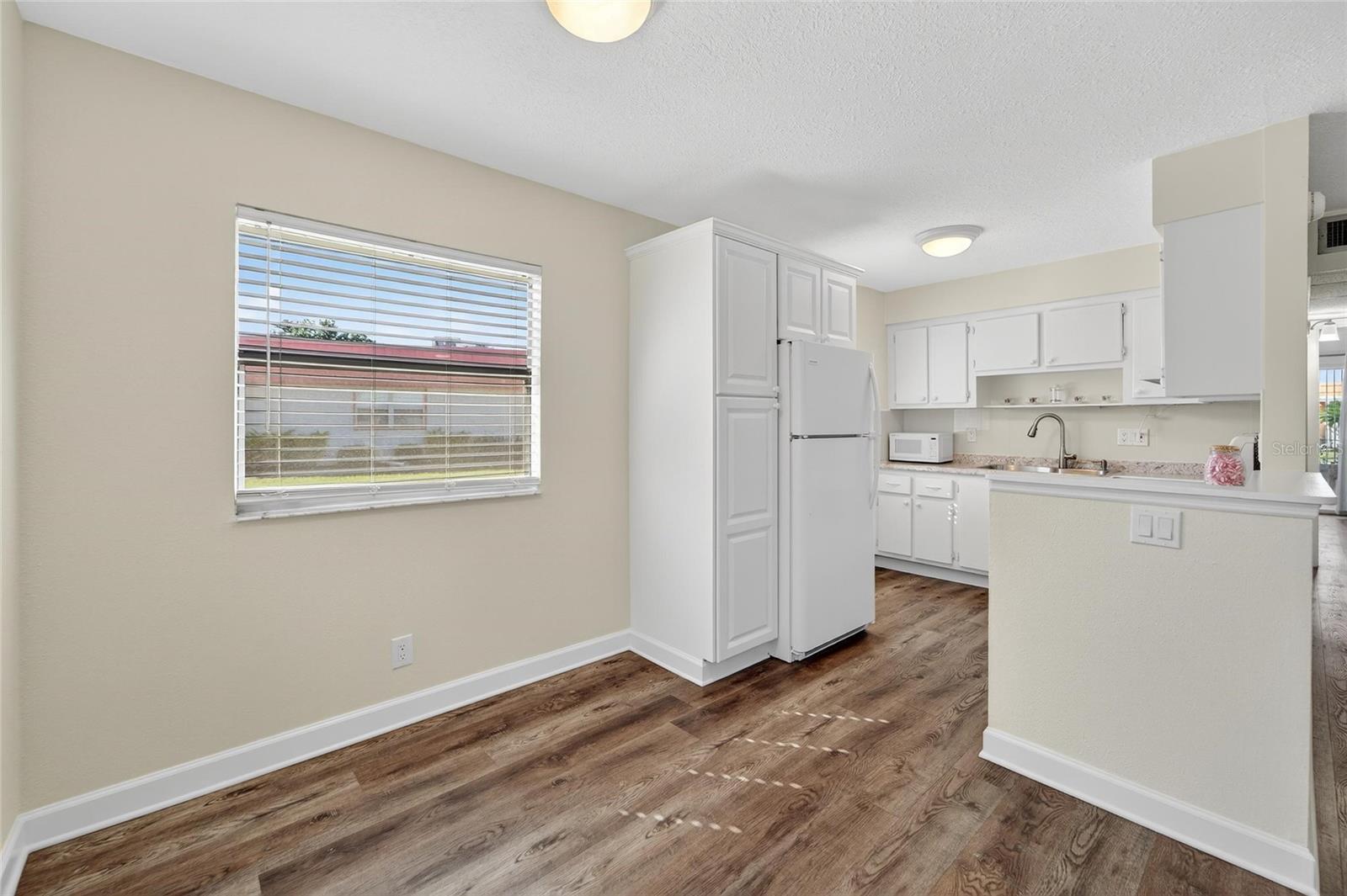 1802 BEDFORD LN #12 — photo 6