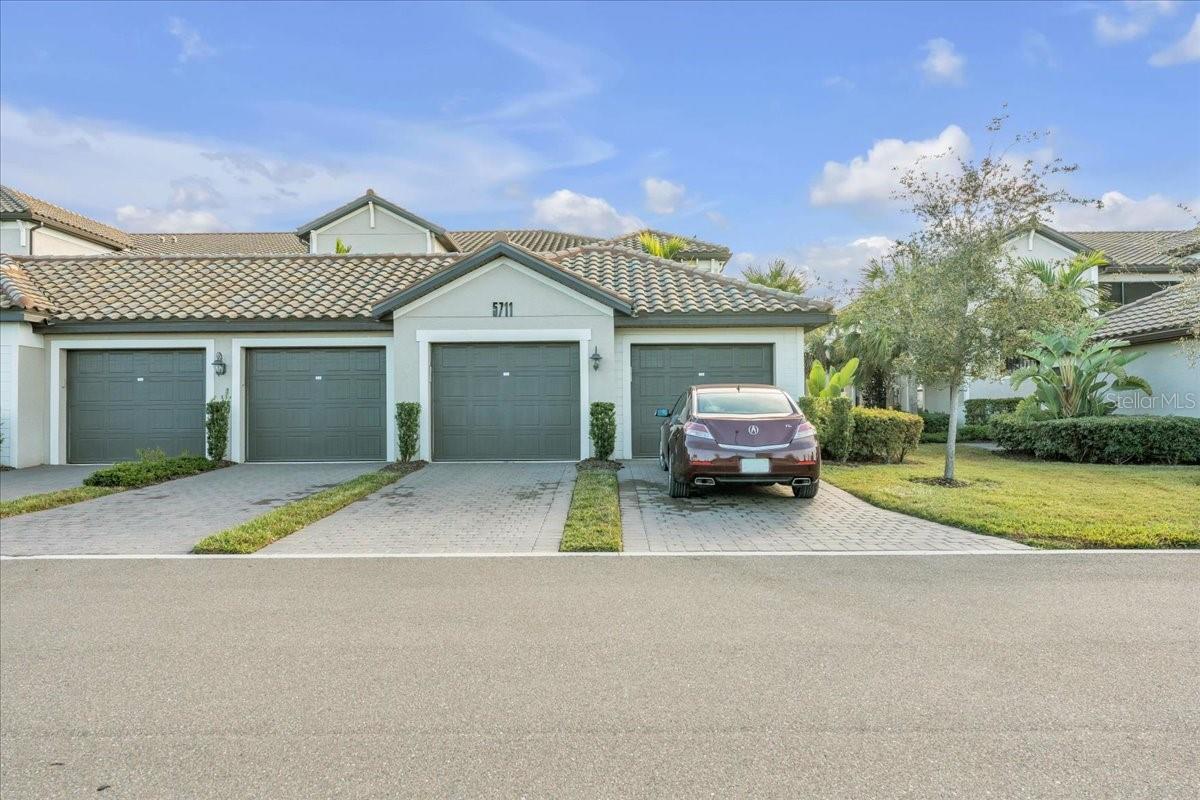 5711 PALMER CIR #206 — photo 31