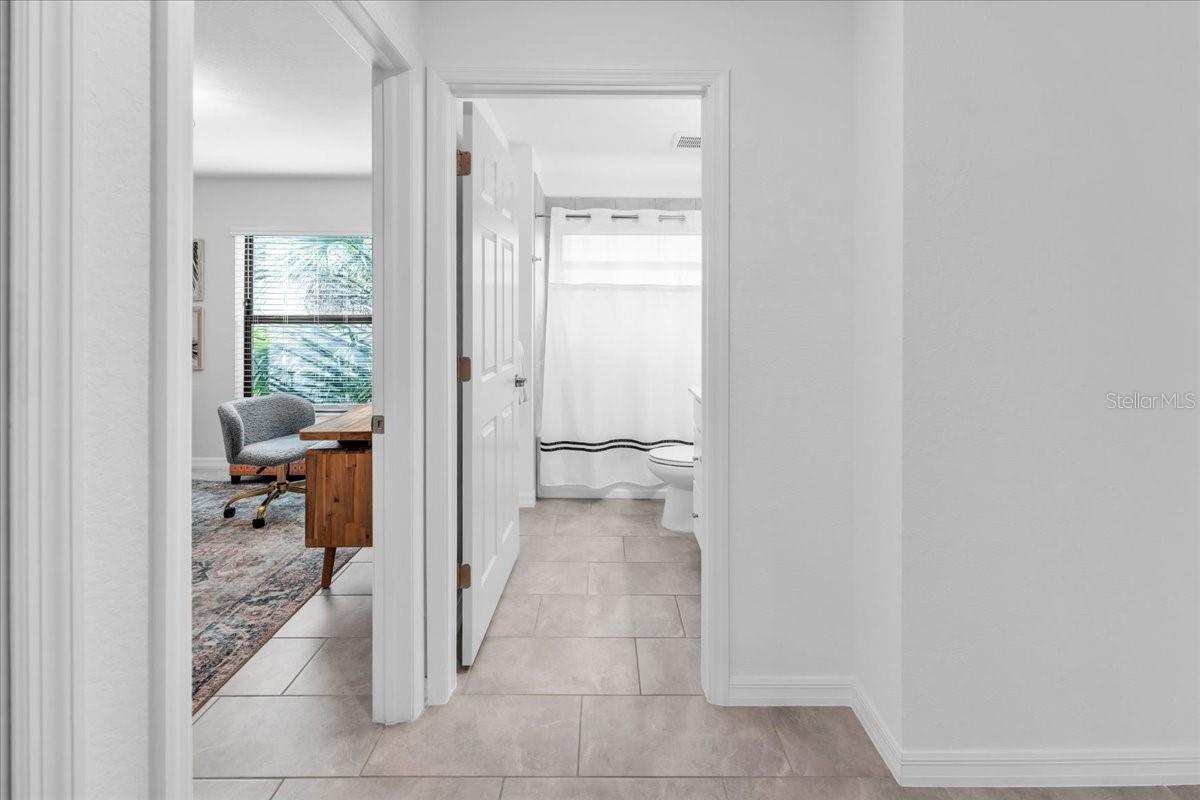 5711 PALMER CIR #206 — photo 8
