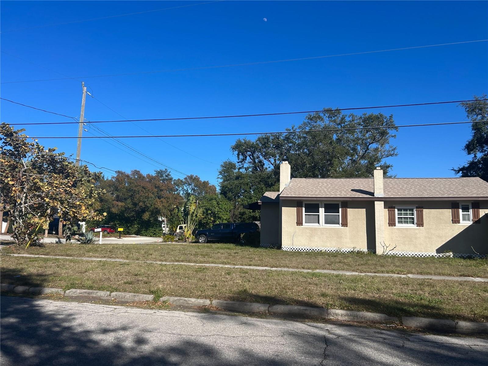 3324 W MARLIN AVE — photo 2