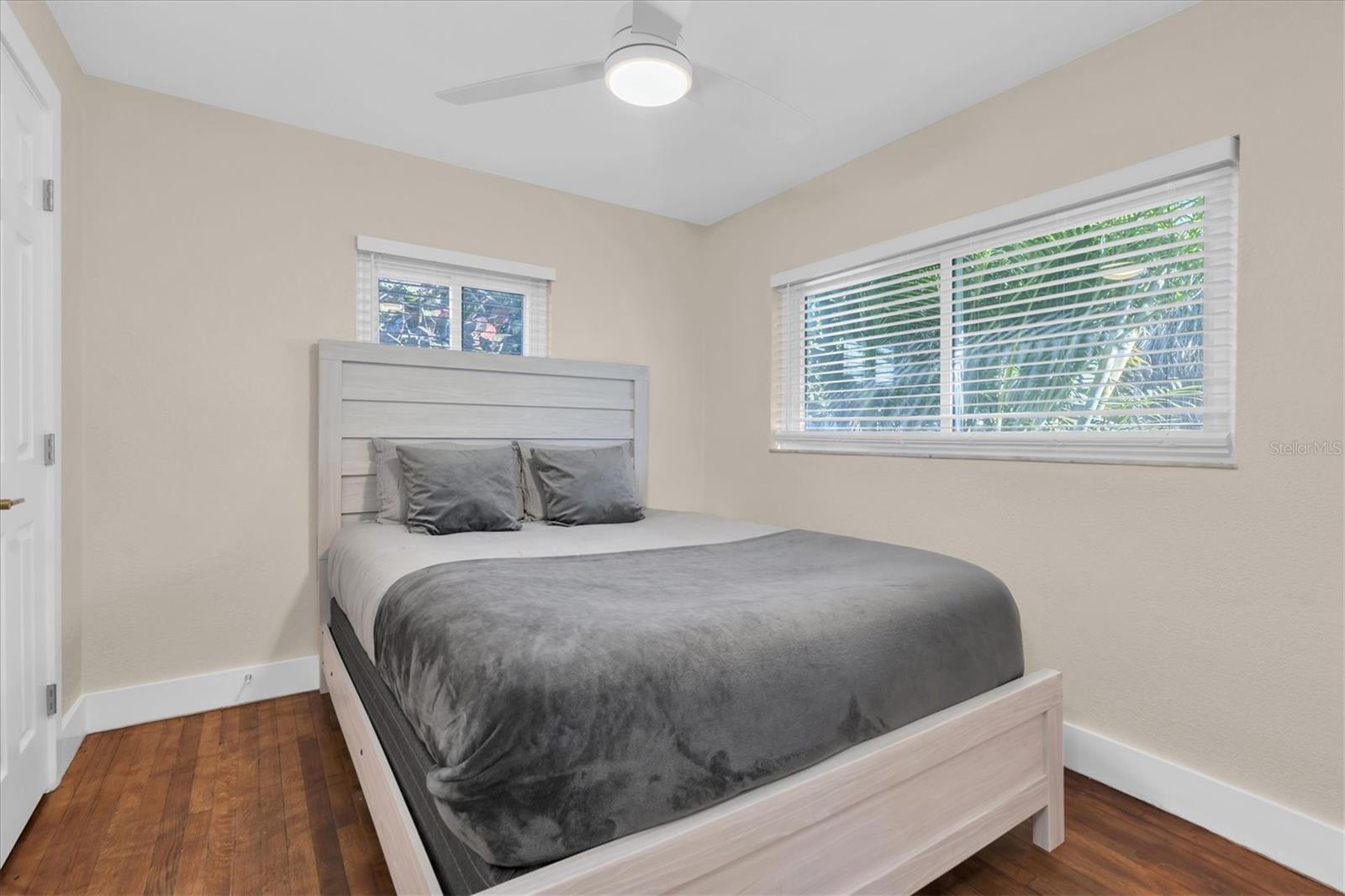 518 77TH AVE — photo 31