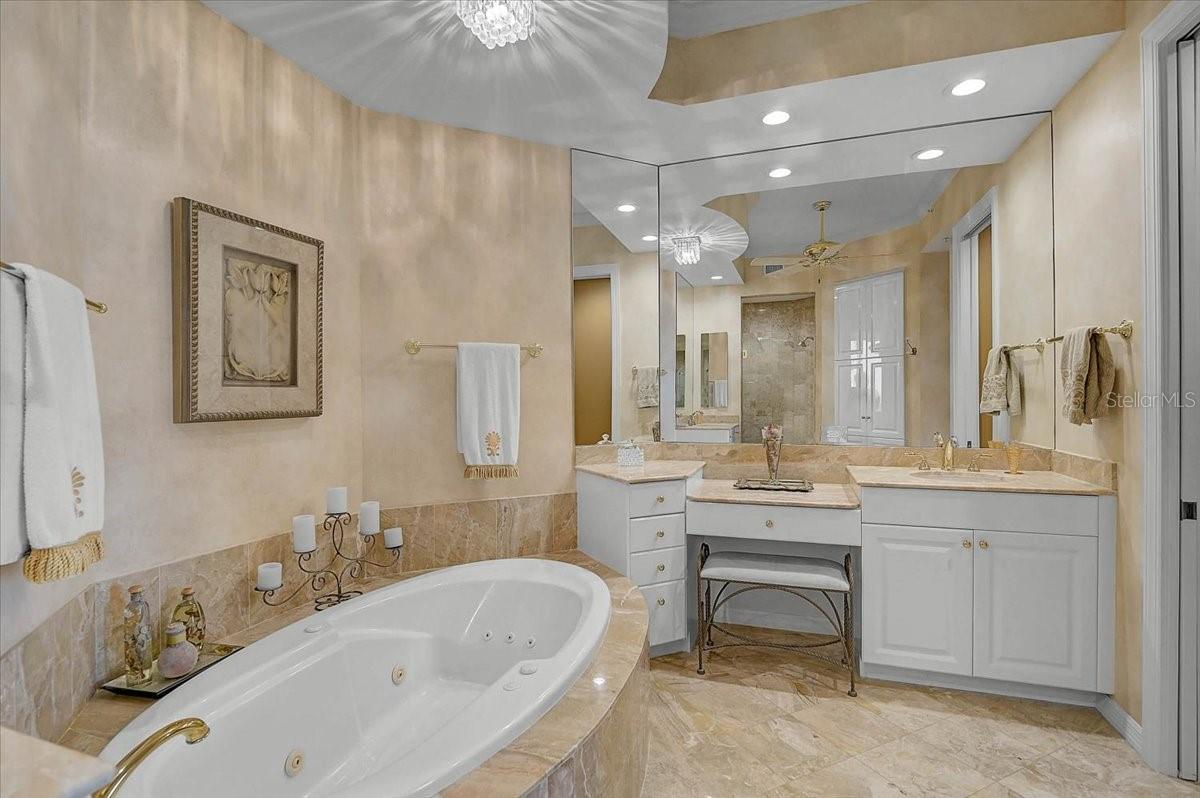 401 N POINT RD #1001 — photo 25