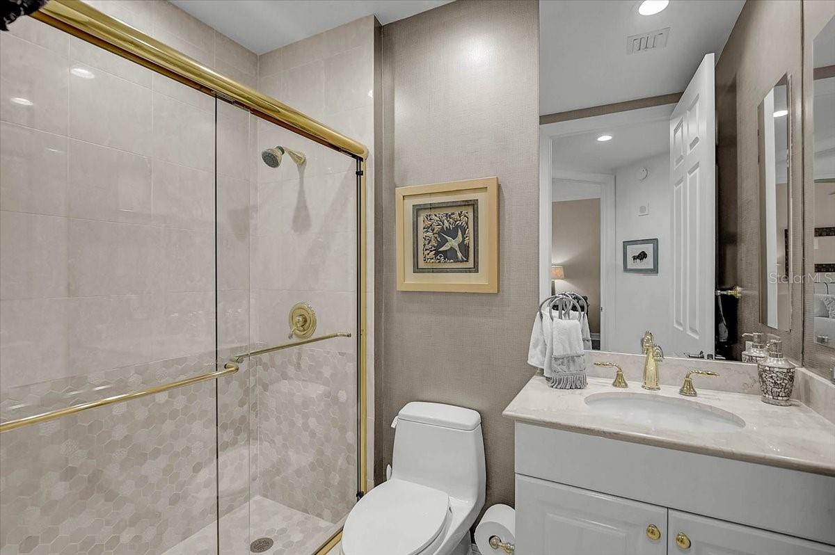 401 N POINT RD #1001 — photo 29