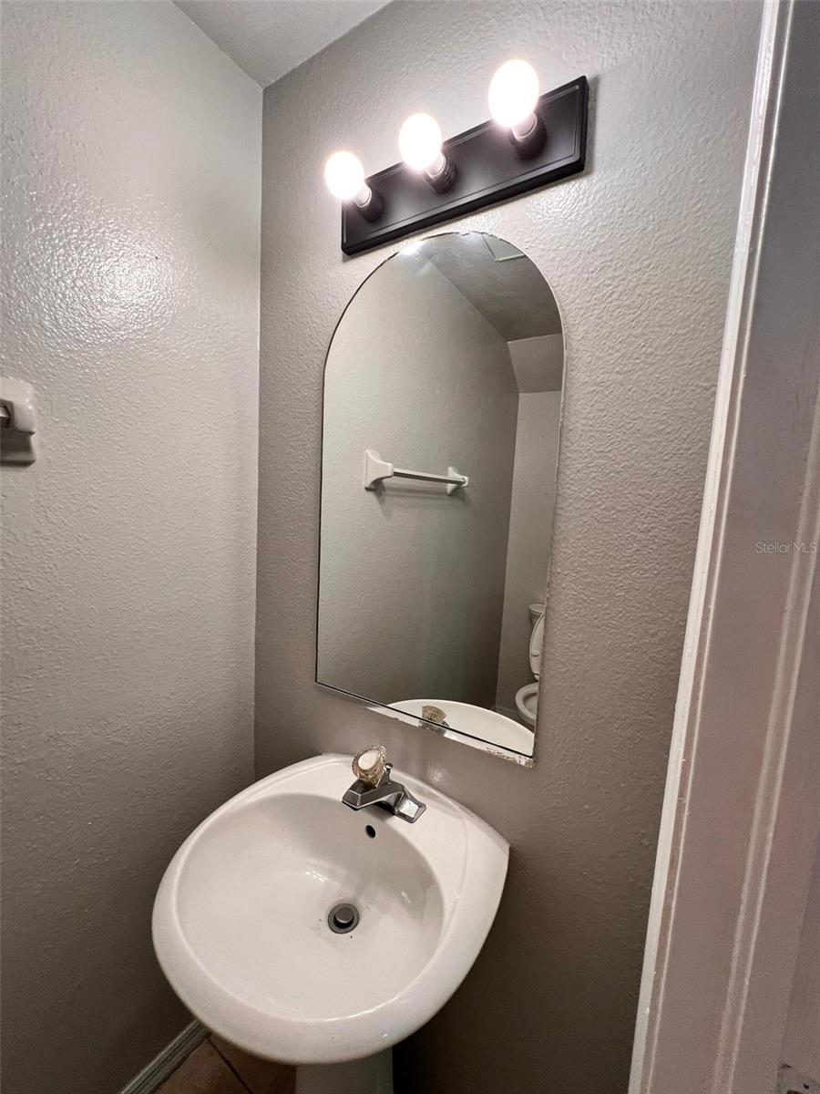 8674 HUNTERS KEY CIR — photo 7