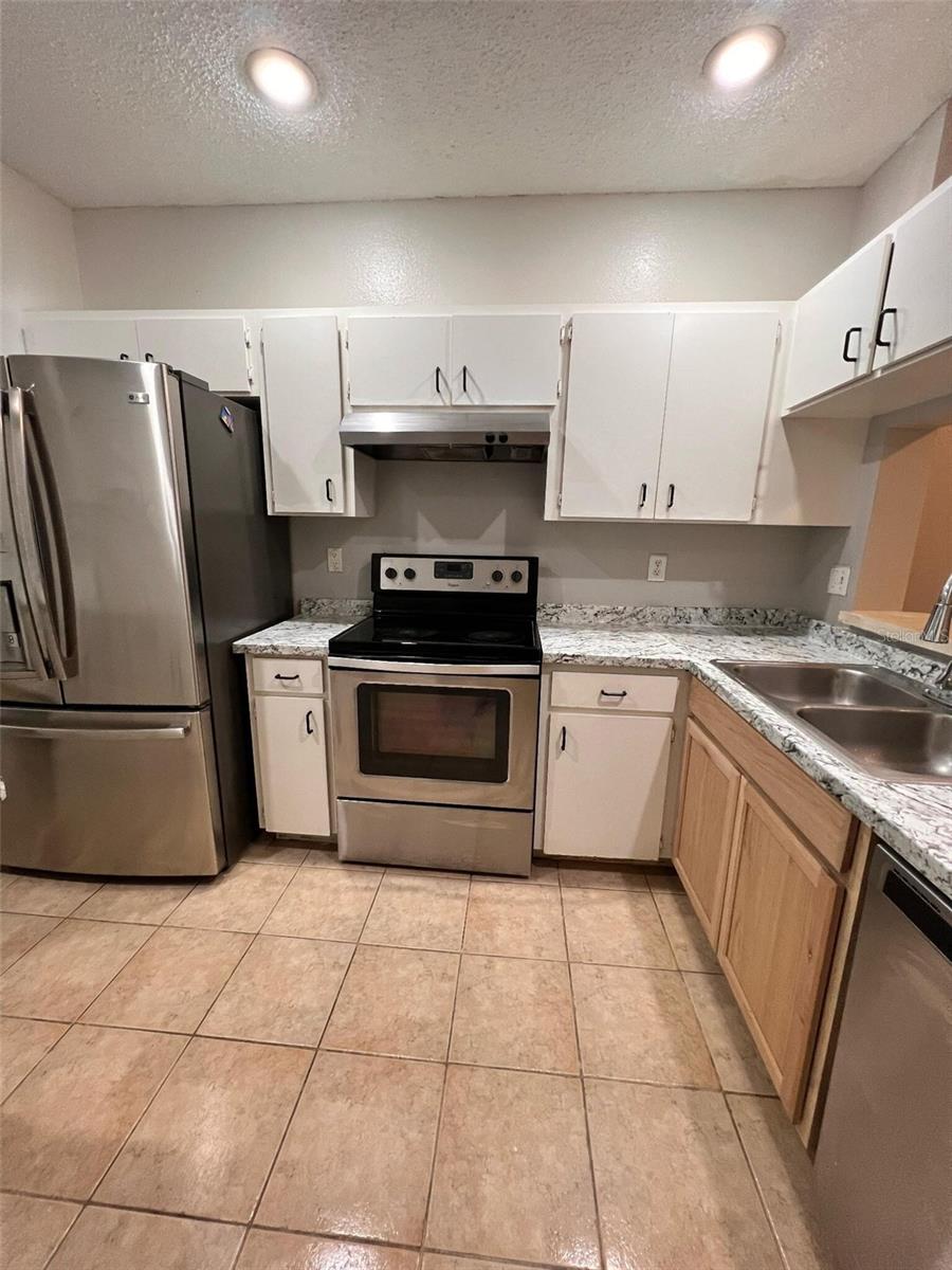 8674 HUNTERS KEY CIR — photo 3