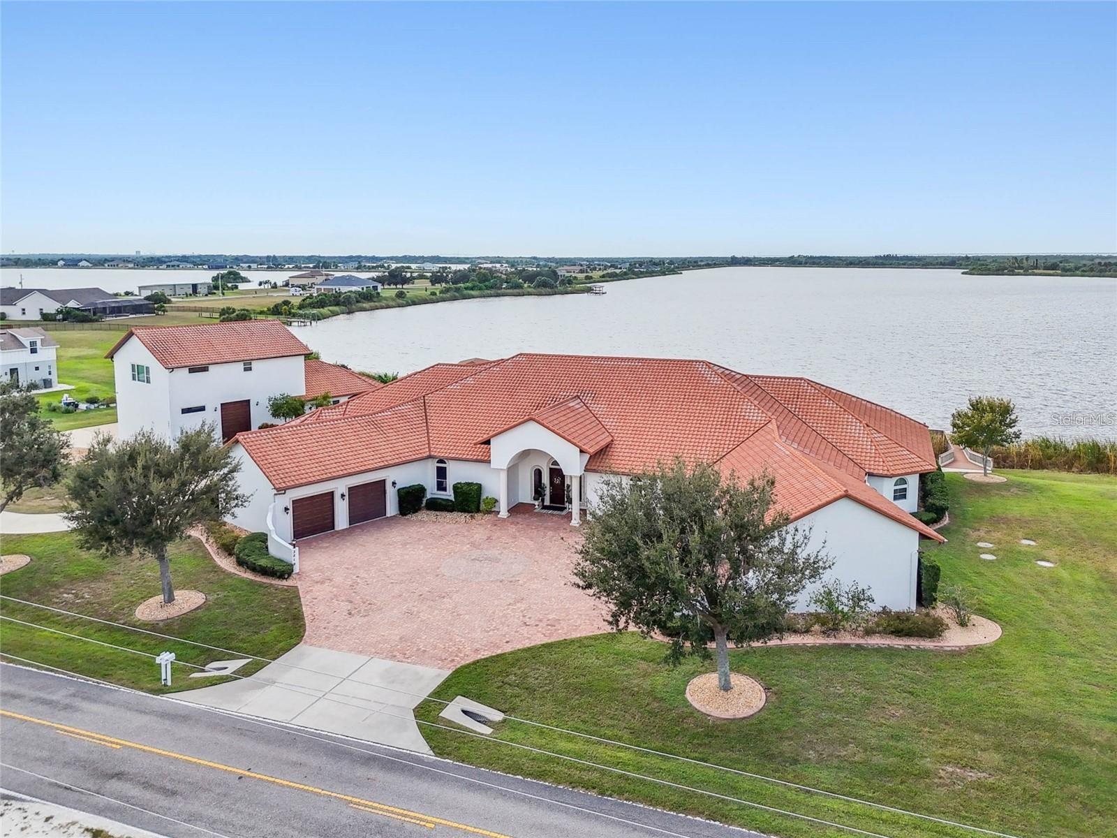 3215 GULF CITY RD — photo 3