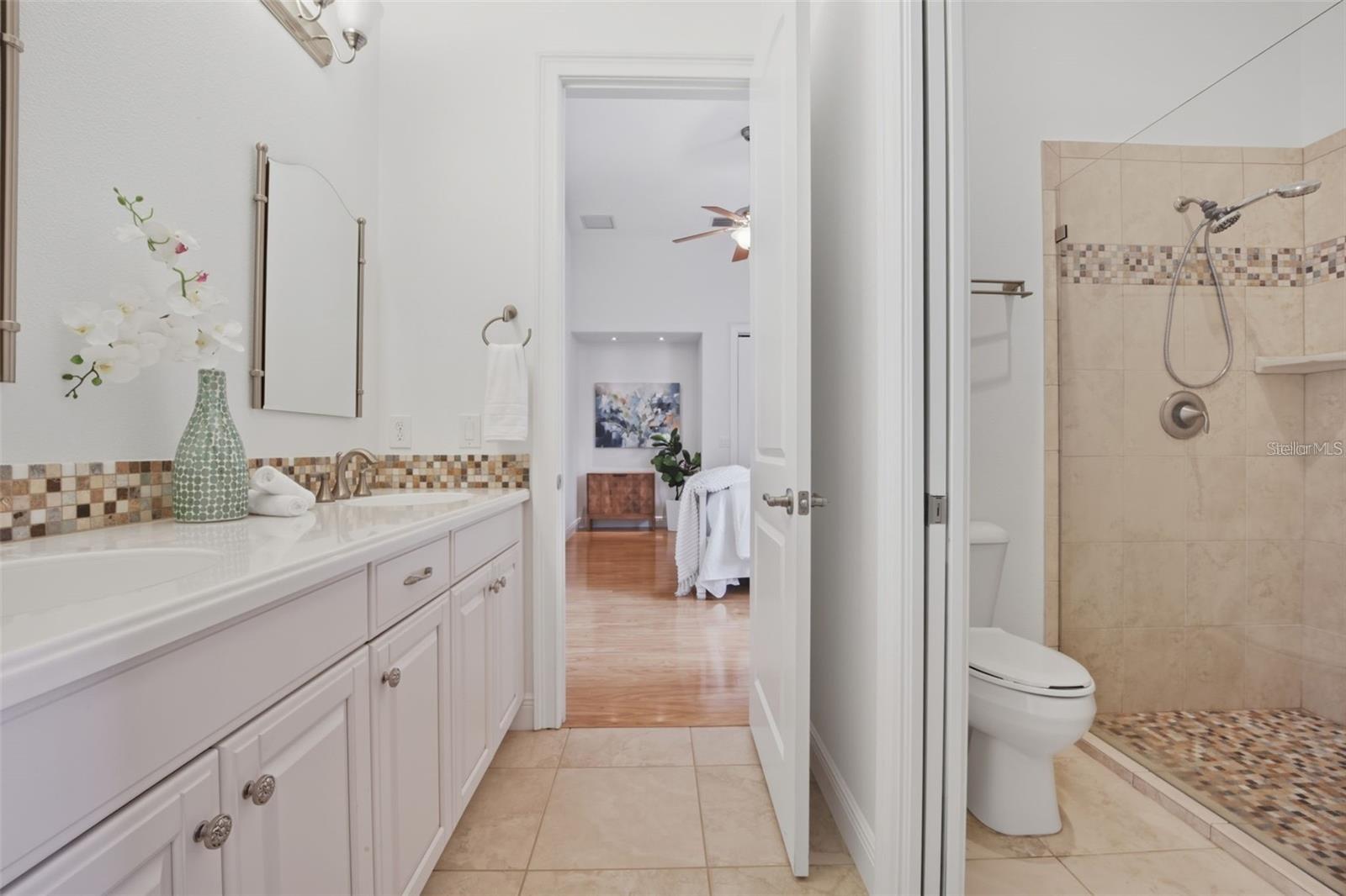 3215 GULF CITY RD — photo 59