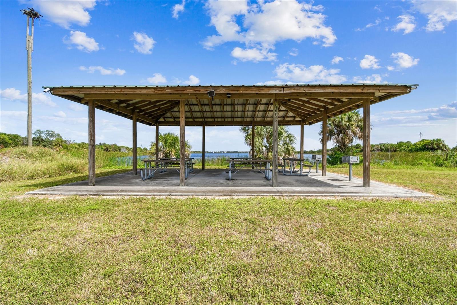 3215 GULF CITY RD — photo 97