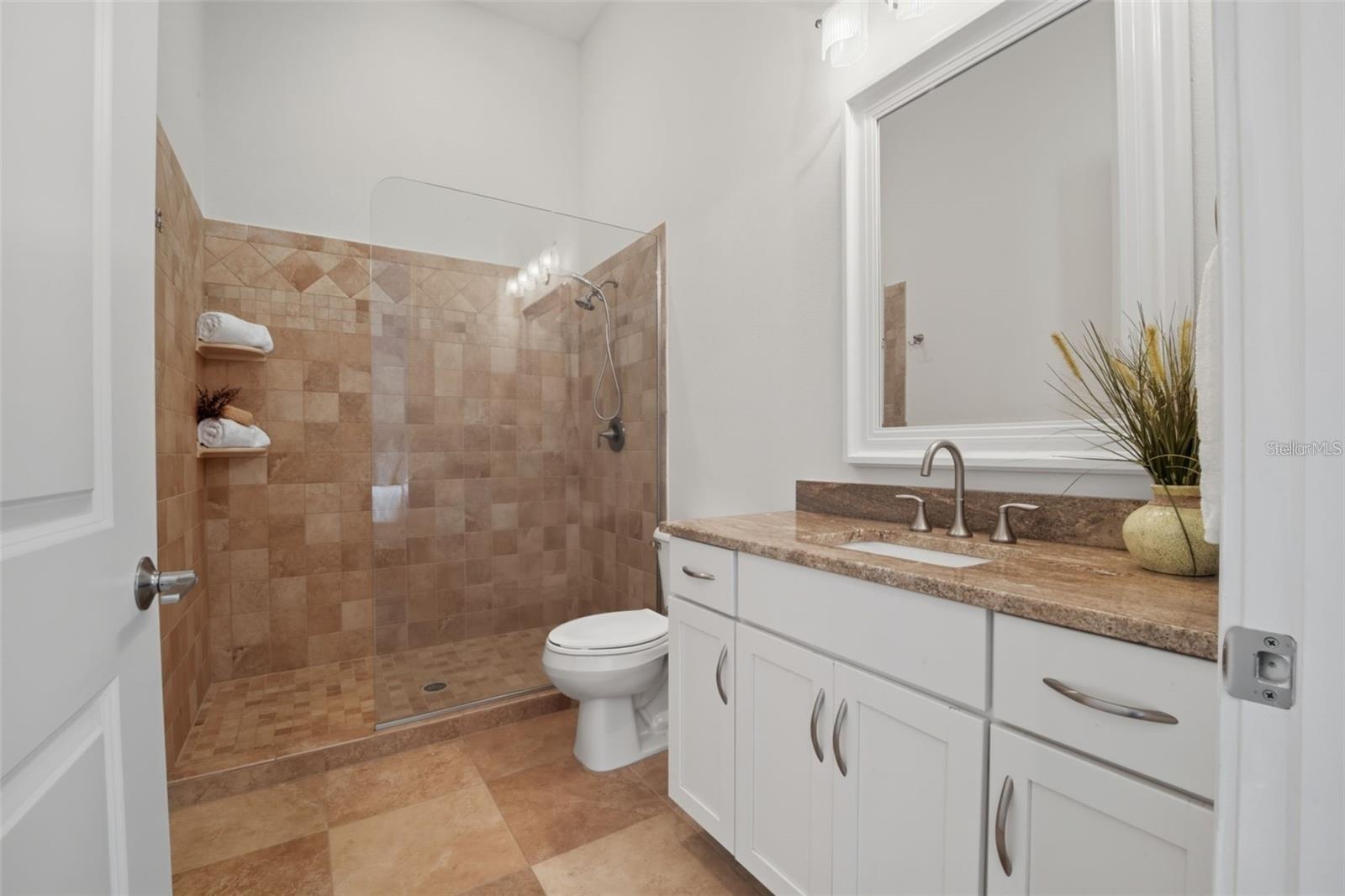 3215 GULF CITY RD — photo 37
