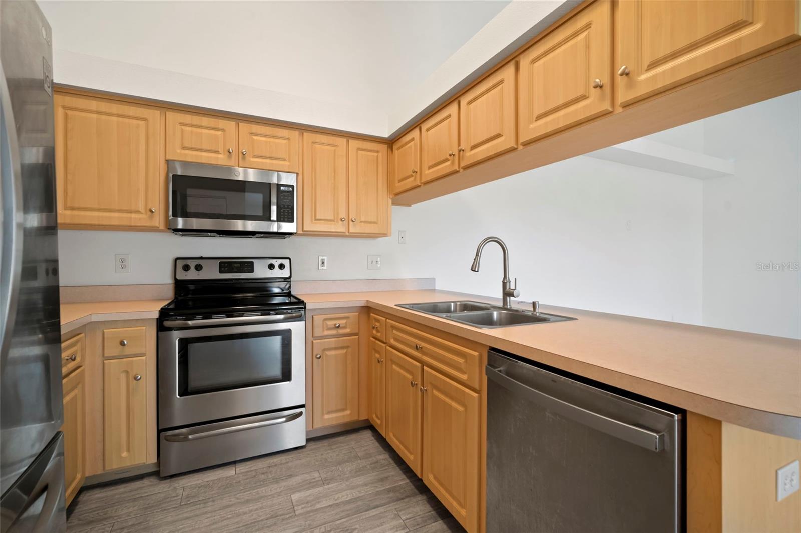 1013 APOLLO BEACH BLVD #203 — photo 16