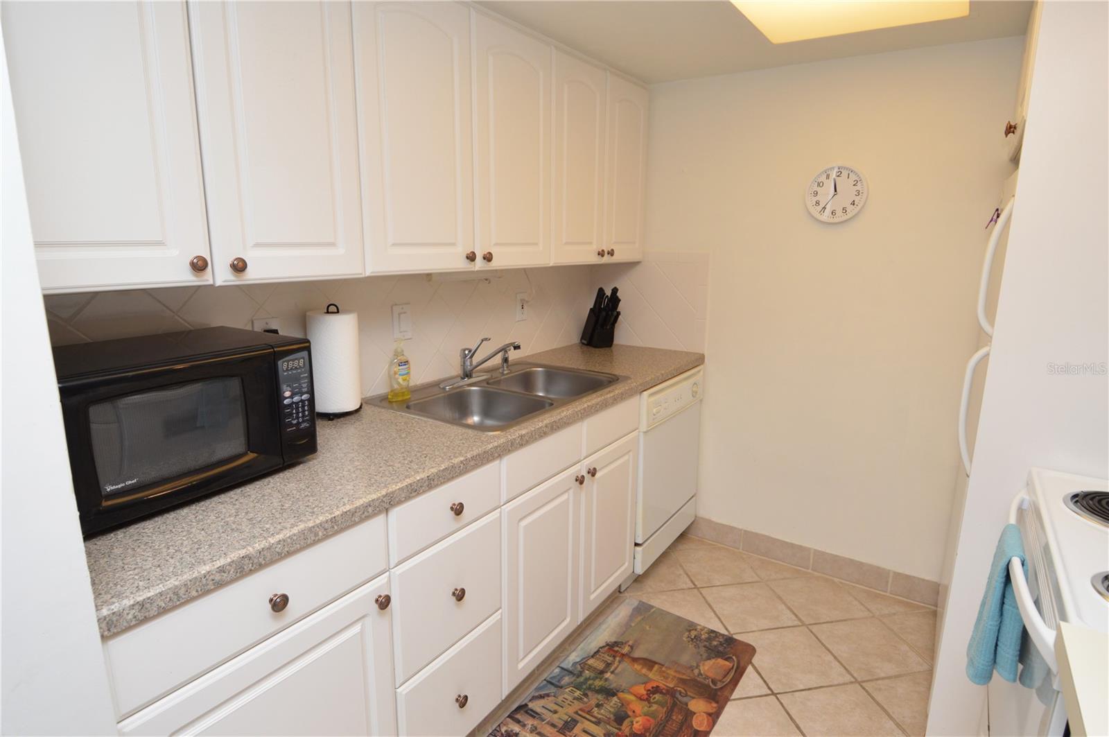 12760 INDIAN ROCKS RD #553 — photo 7