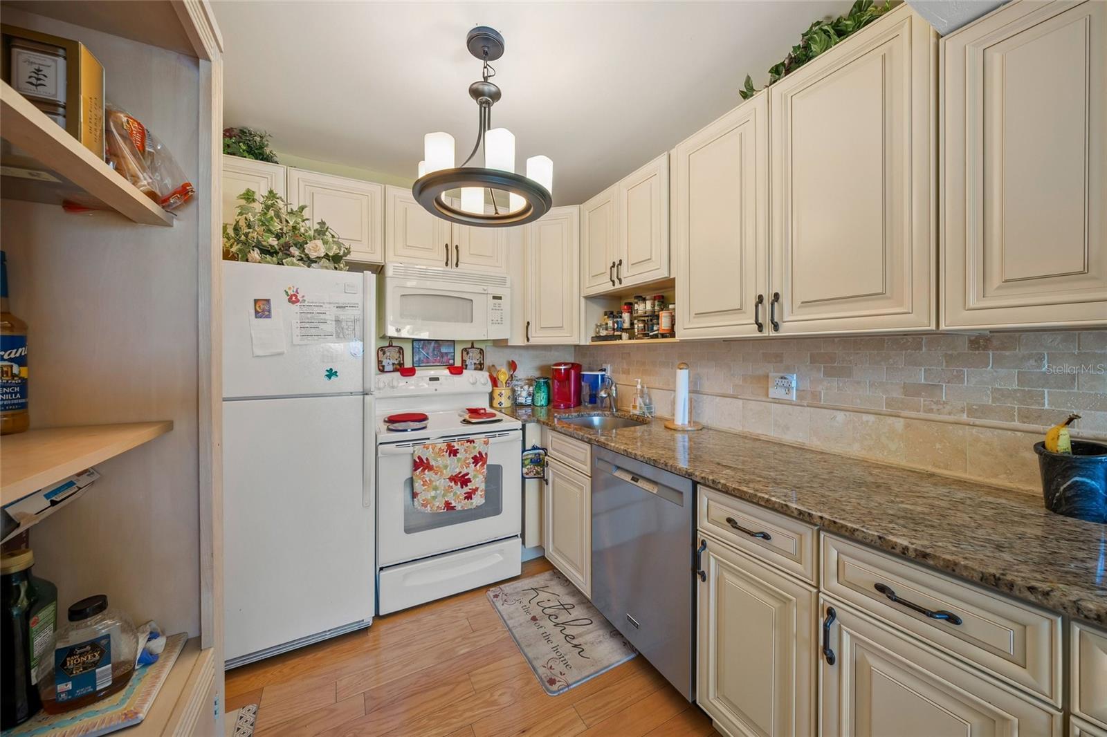 7193 W COUNTRY CLUB DR N #237 — photo 14