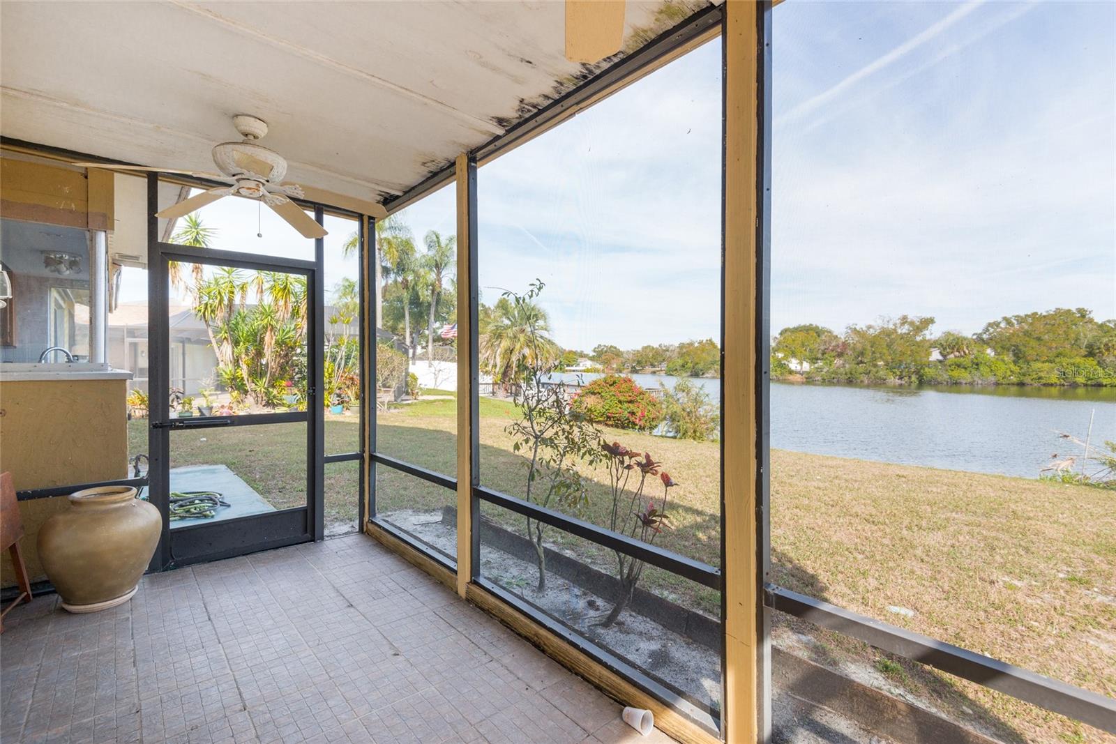 6809 TWELVE OAKS BLVD — photo 35
