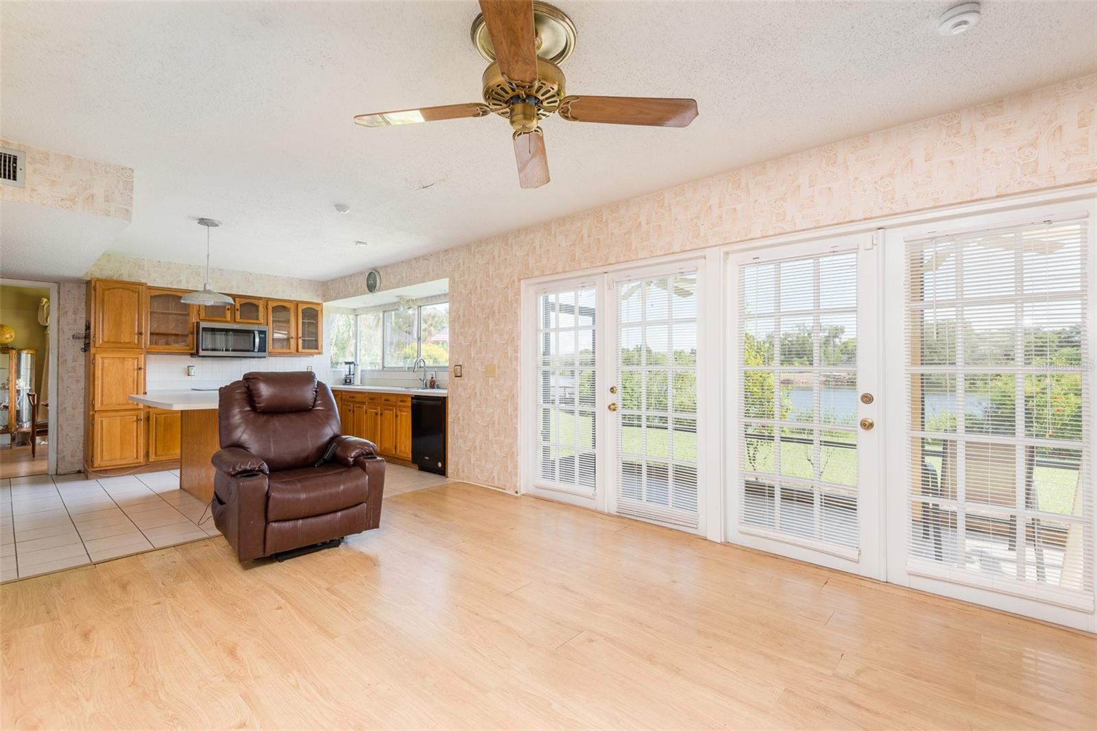 6809 TWELVE OAKS BLVD — photo 17