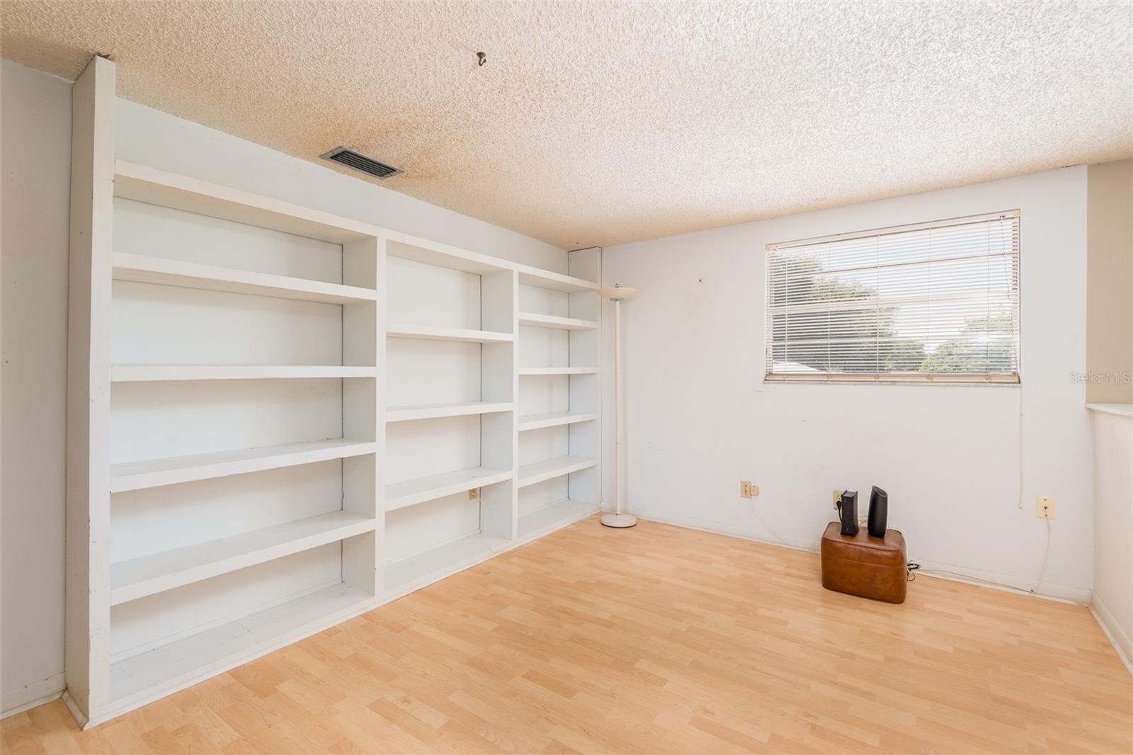 6809 TWELVE OAKS BLVD — photo 25