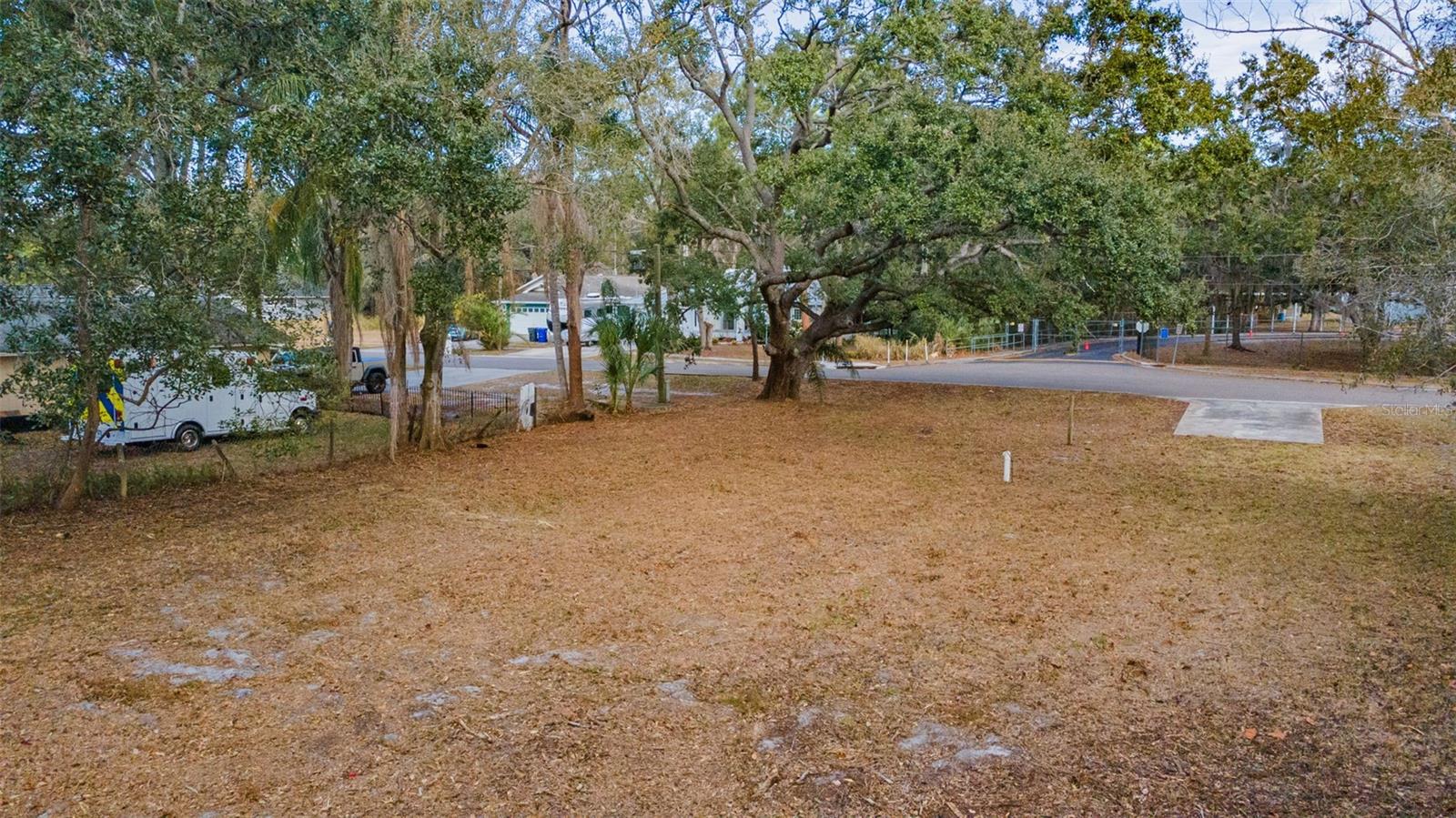 503 BUCKINGHAM AVE W — photo 7