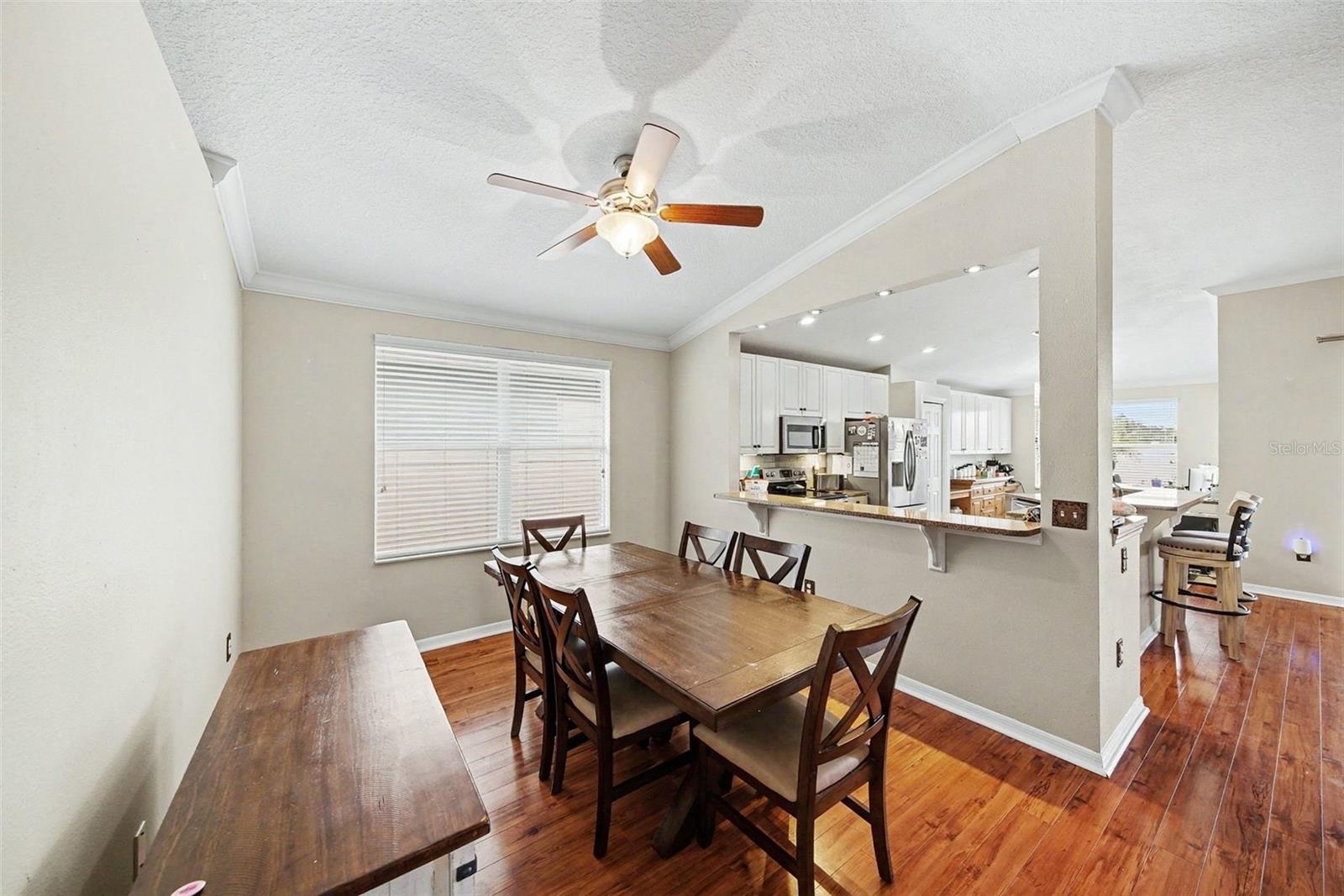 215 FERN GULLEY DR — photo 4