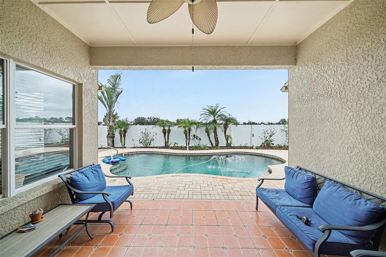 215 FERN GULLEY DR — photo 12