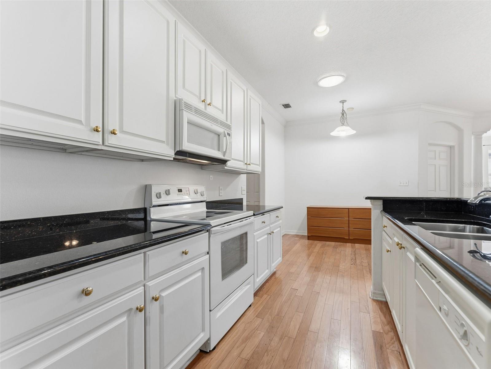 8045 BRIEN GREEN WAY — photo 7