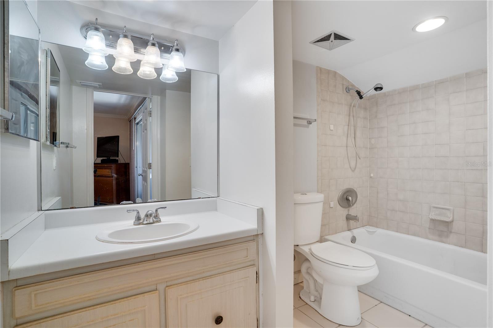 6315 NEWTOWN CIR #15B3 — photo 19