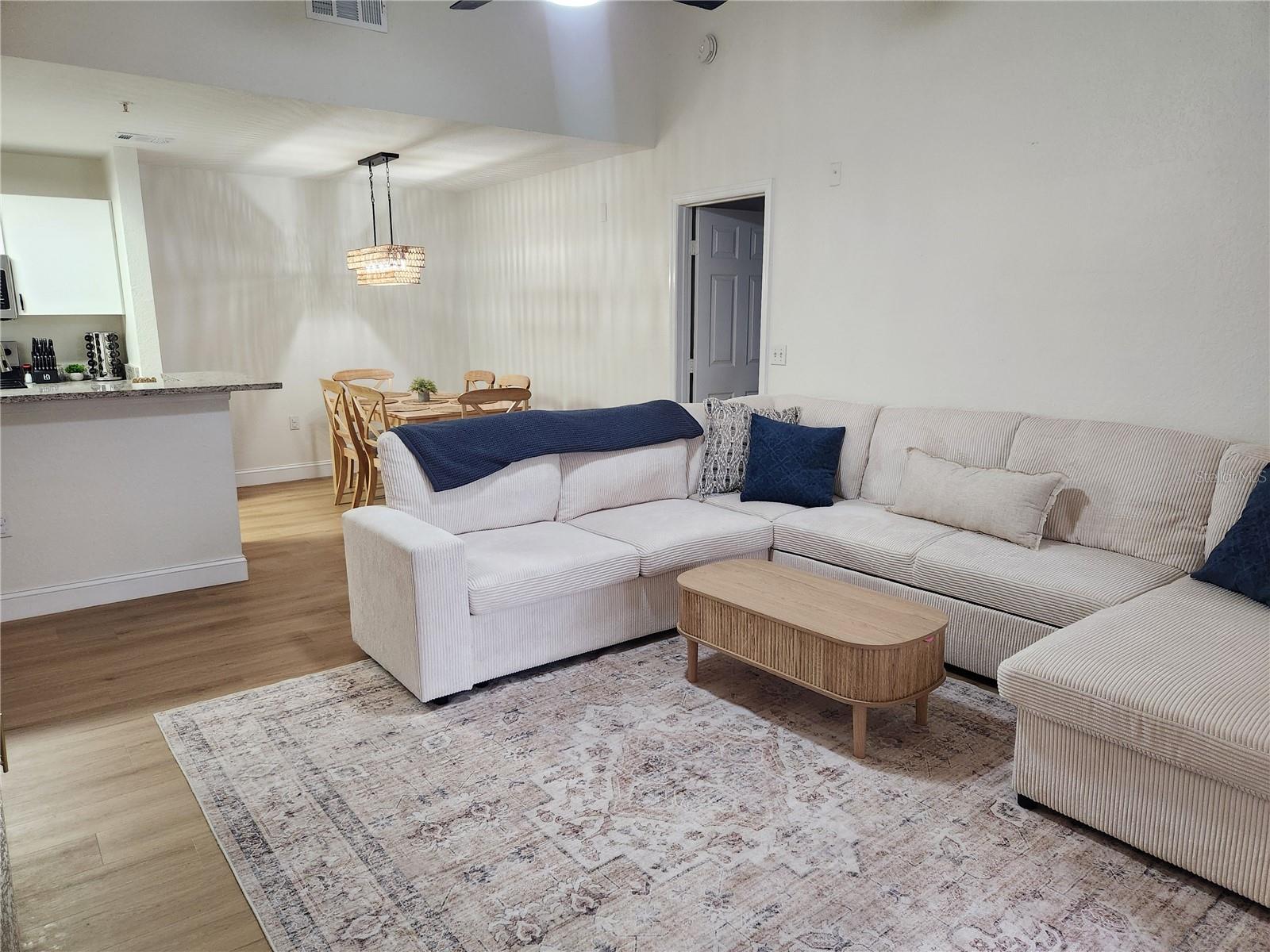 8926 MANOR LOOP CIR #201 B — photo 5
