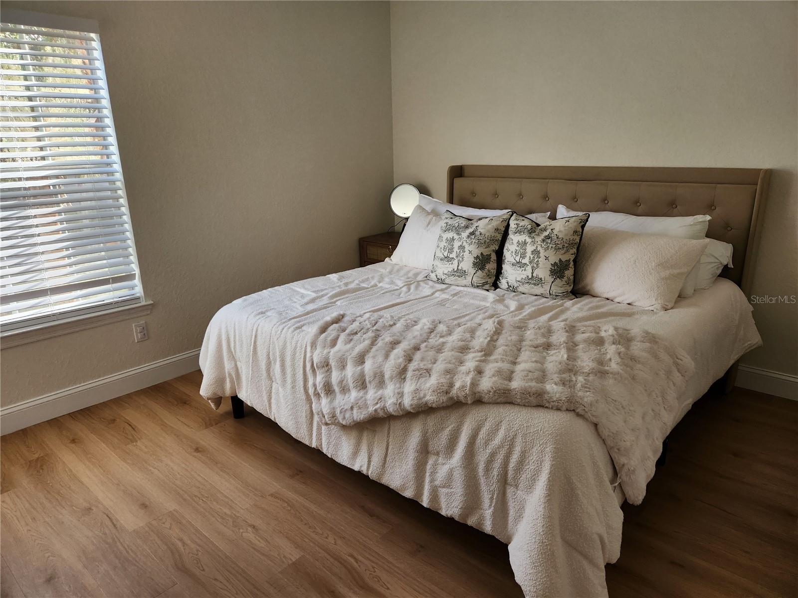 8926 MANOR LOOP CIR #201 B — photo 18