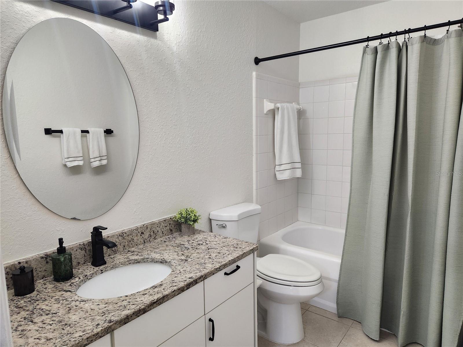 8926 MANOR LOOP CIR #201 B — photo 17