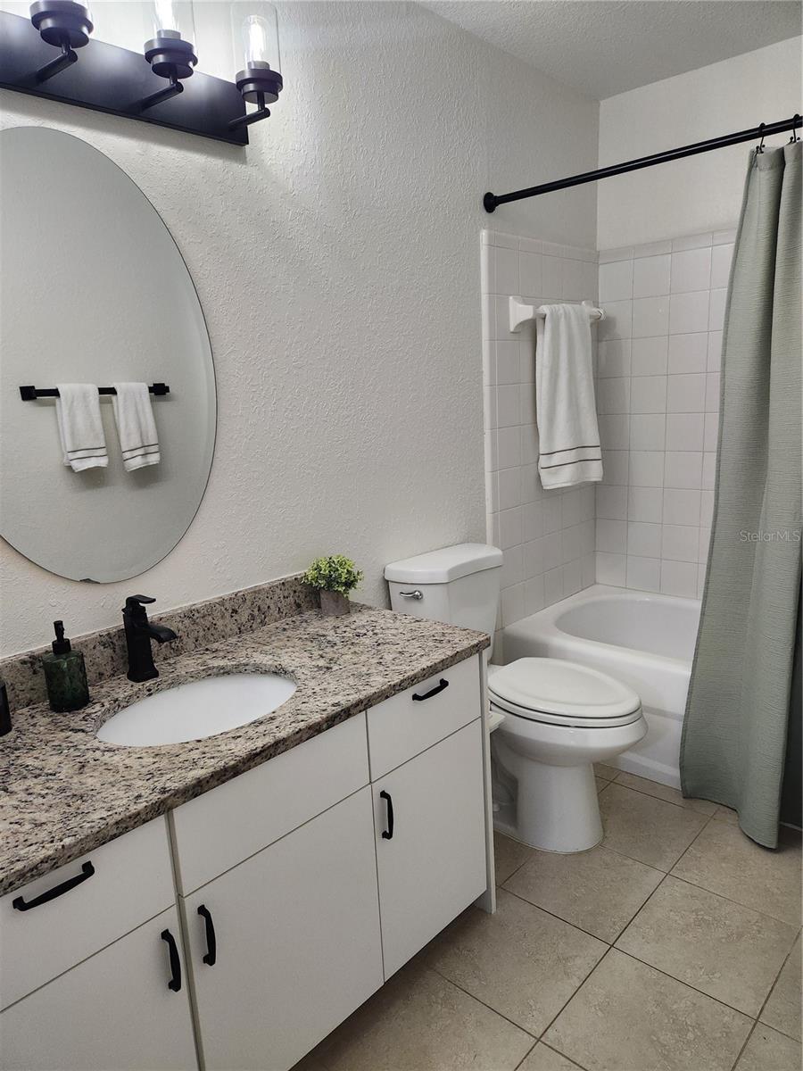 8926 MANOR LOOP CIR #201 B — photo 16