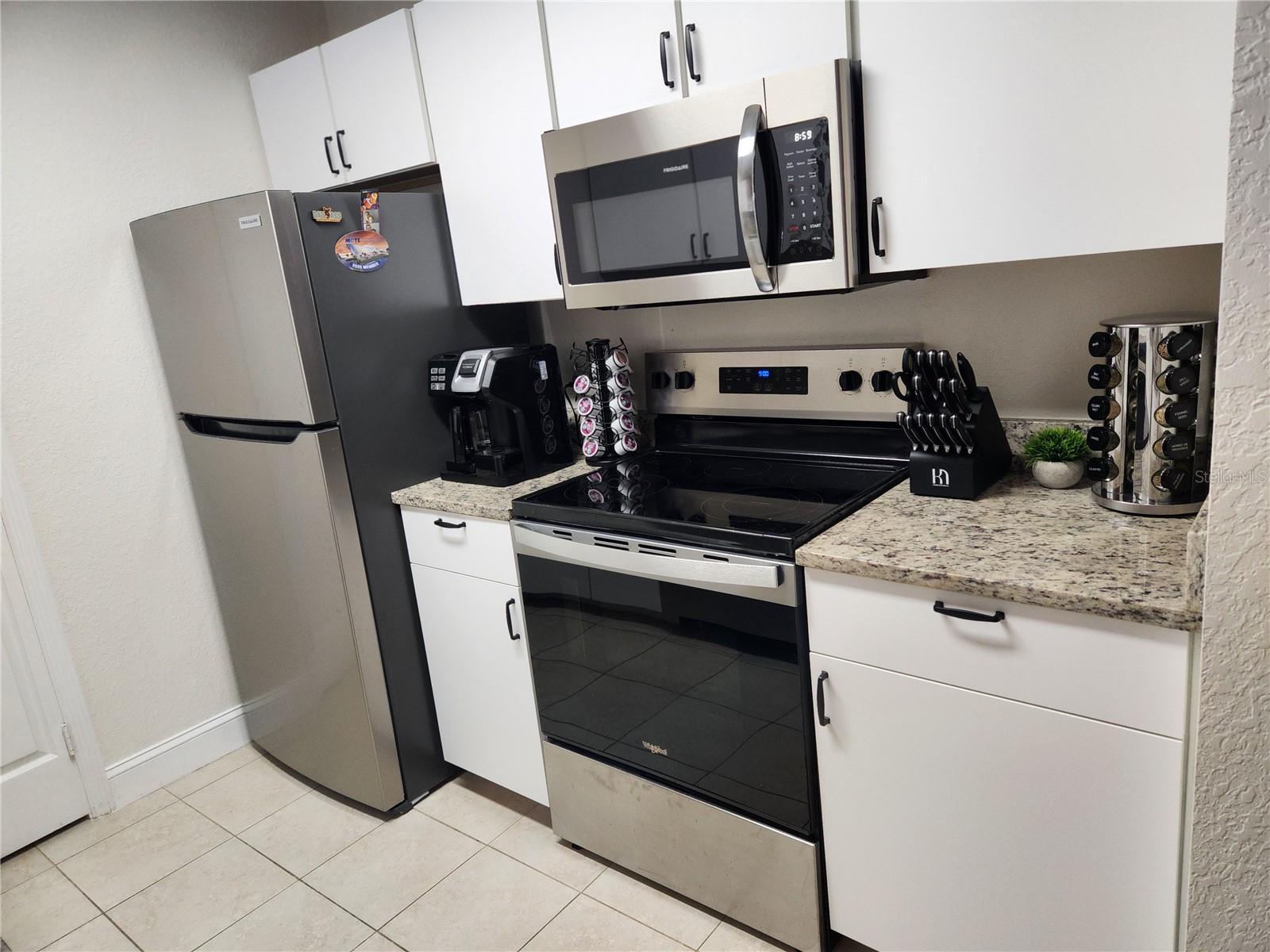 8926 MANOR LOOP CIR #201 B — photo 8